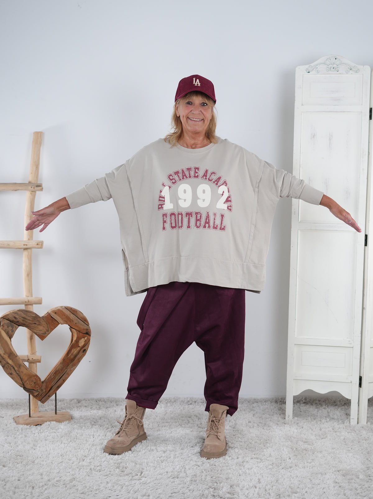 Leichtes Sweaty mit breitem Bündchen und Beflockung