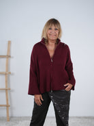 Niedliche Strickjacke mit Kragen Bordeaux
