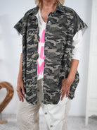 oversize Camouflage Weste mit großen Knöpfen