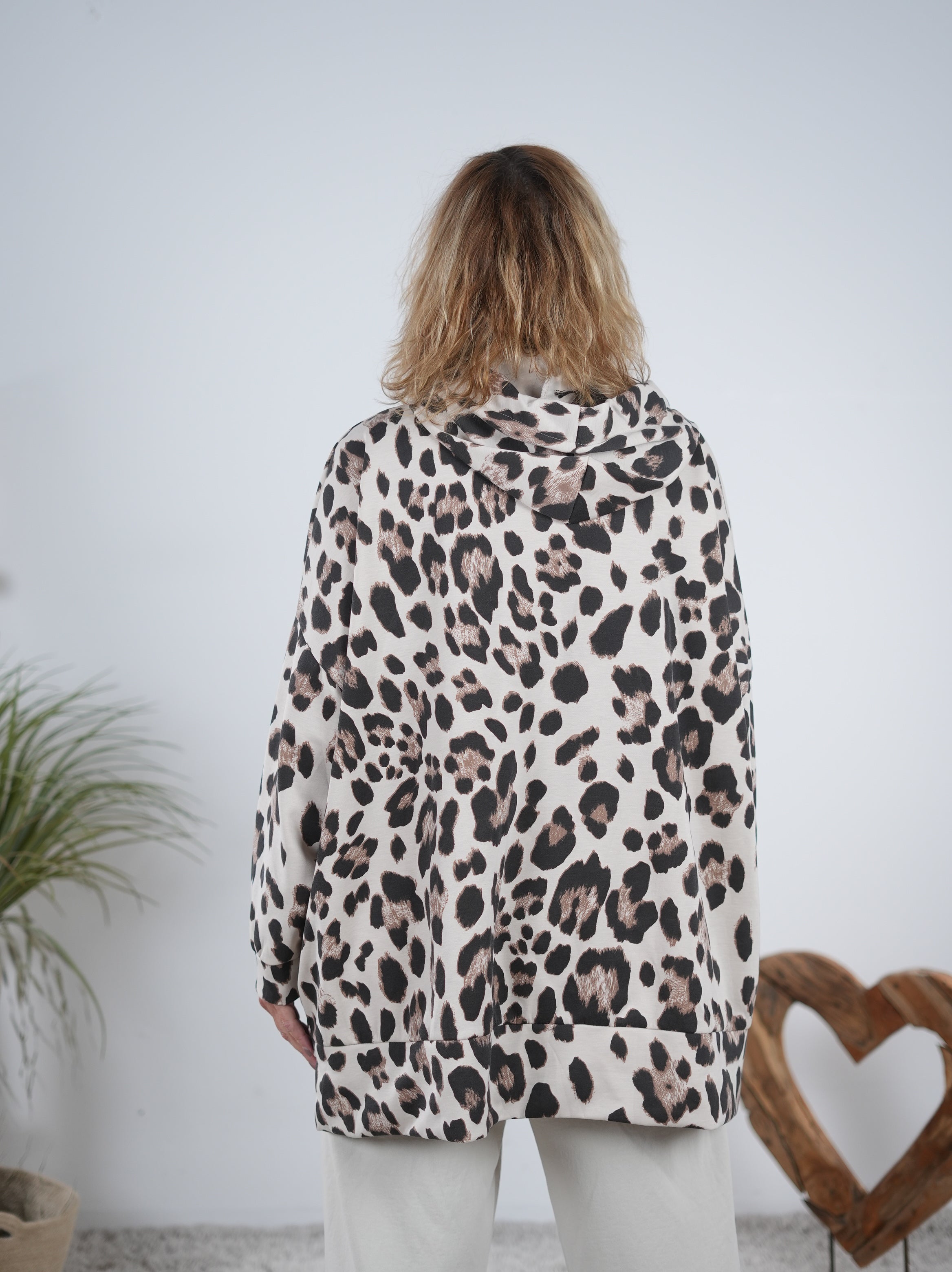 oversize Hoody im Leo Look mit "inspired" Schriftzug