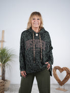 oversize Hoody im Leo Look mit "inspired" Schriftzug Olive