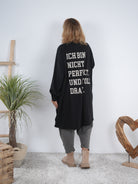 oversize Shirt im Vokuhila Schnitt mit Schriftzug auf dem Rückenteil Schwarz