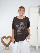 oversize Shirt mit Rundhalsausschnitt und großem Motiv aus Strasssteinen Schoko