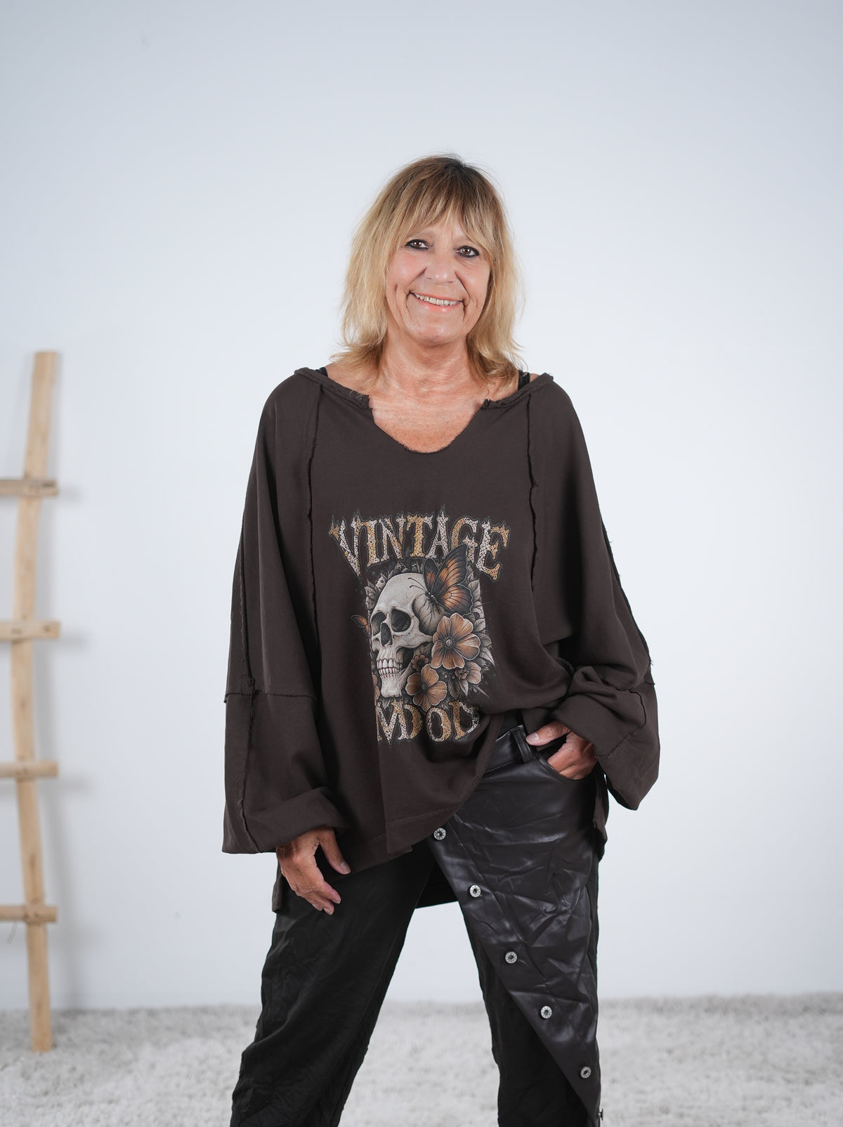 Oversize Sweaty mit "Vintage" Print und Außennähten