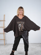 Oversize Sweaty mit "Vintage" Print und Außennähten