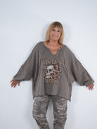 Oversize Sweaty mit "Vintage" Print und Außennähten