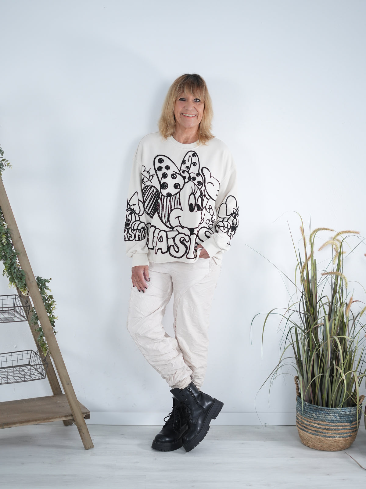 sportliches Sweaty mit großem aufgenähtem Motiv Beige