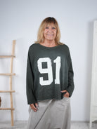 Sweatshirt mit großem Print und ausgefranstem Abschluss Olive
