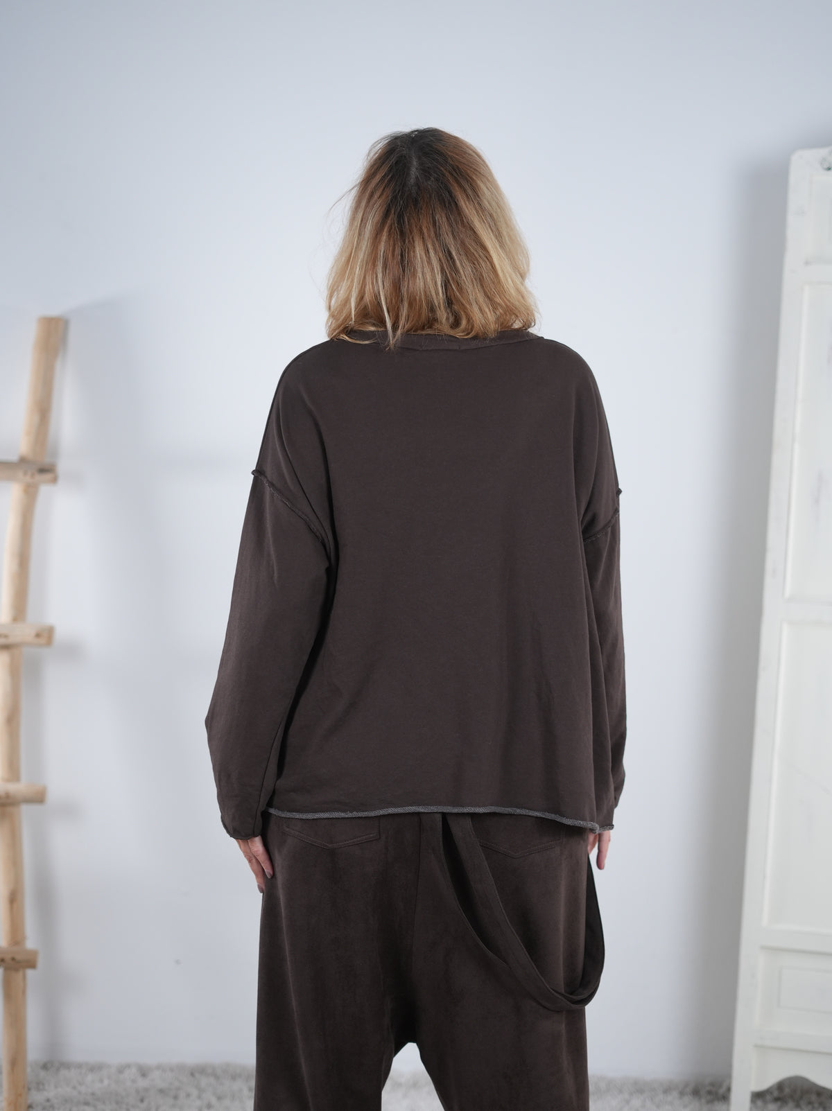 Sweatshirt mit großem Print und ausgefranstem Abschluss