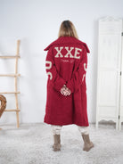 Teddymantel mit Hingucker Schriftzug Rot