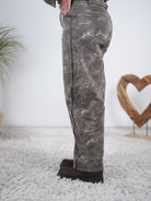 Trendige Barrel Jeans mit Kunstledernähten