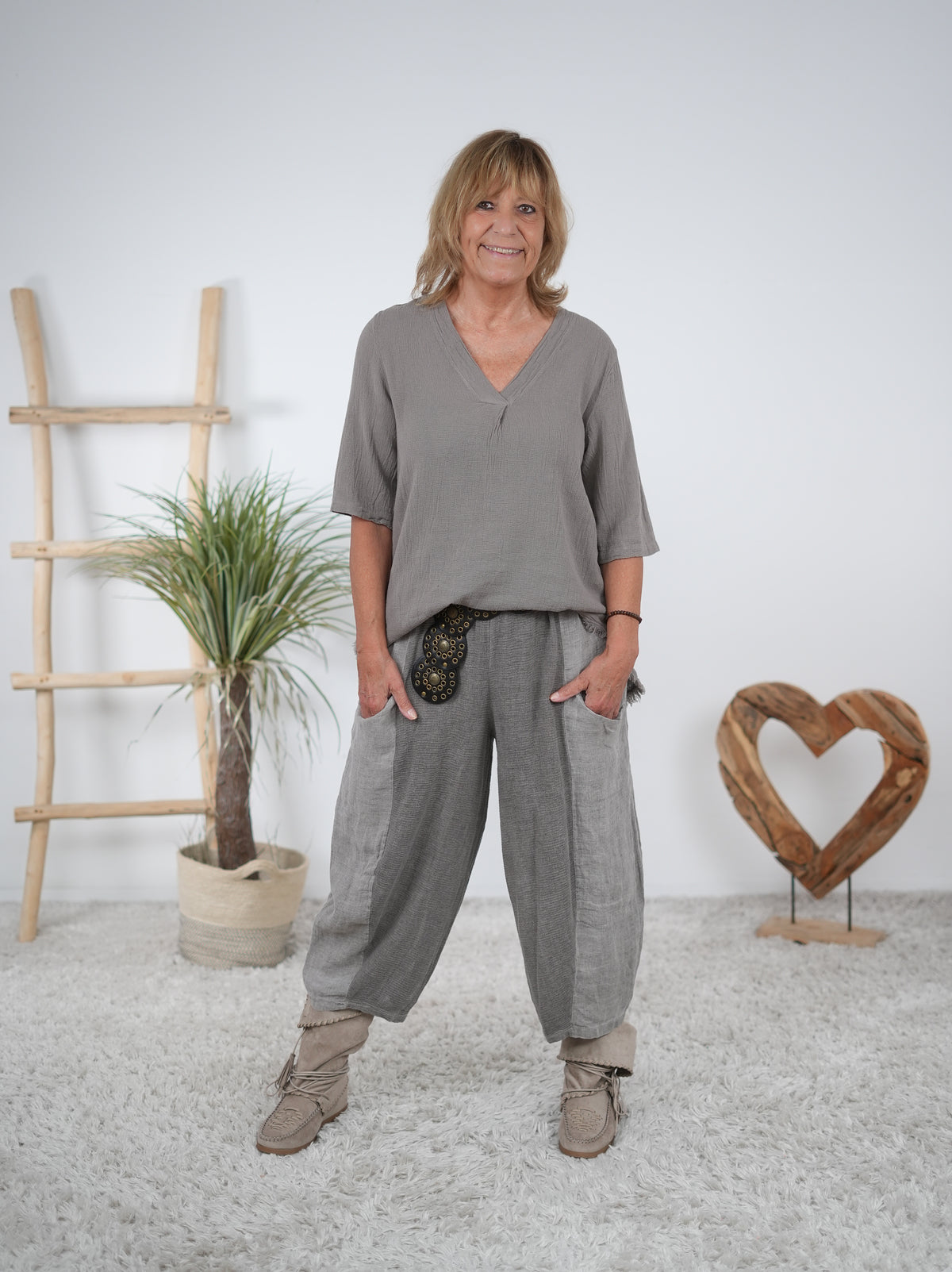 Vokuhila Leinenmix Shirt mit V-Ausschnitt