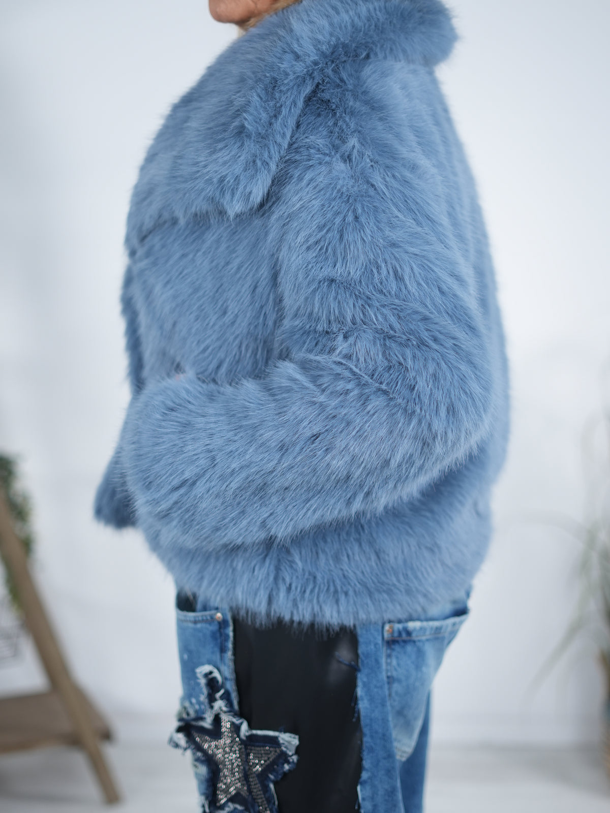 Webpelzjacke mit Knopfleiste und Schalkragen