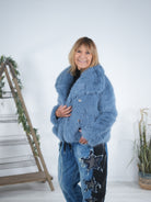 Webpelzjacke mit Knopfleiste und Schalkragen