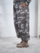 Weiche Pumphose im Camouflage Look