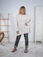 Weicher Strickpullover im Zopfmuster Wollweiß