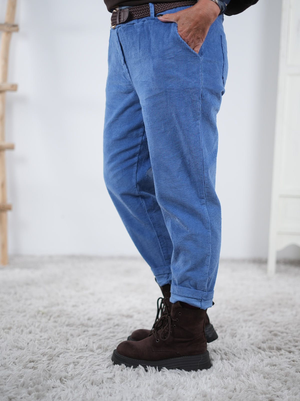 Weite Kord Hose mit Gürtel