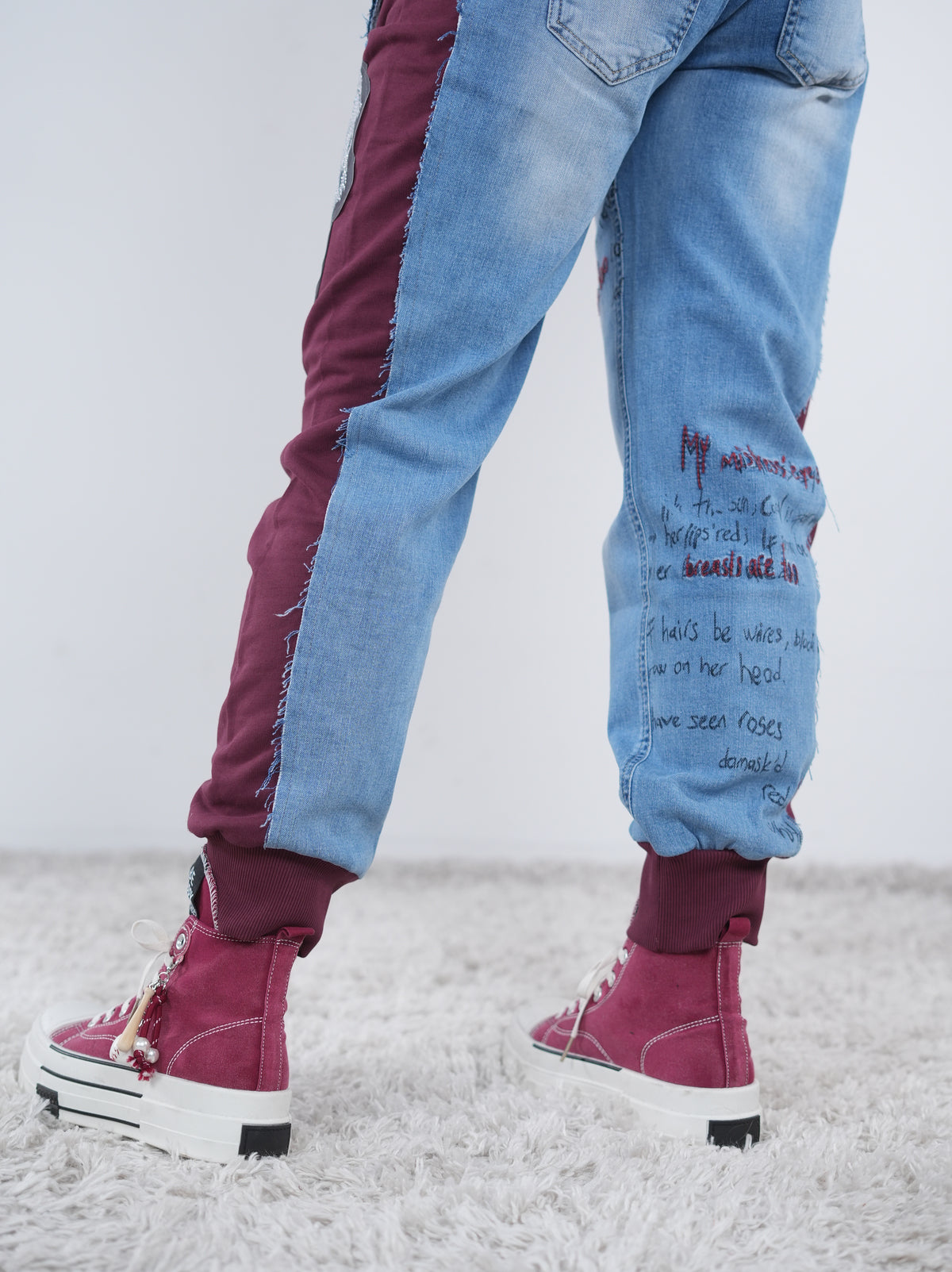 Wide Leg Pants mit Schriftzügen, bordeaux