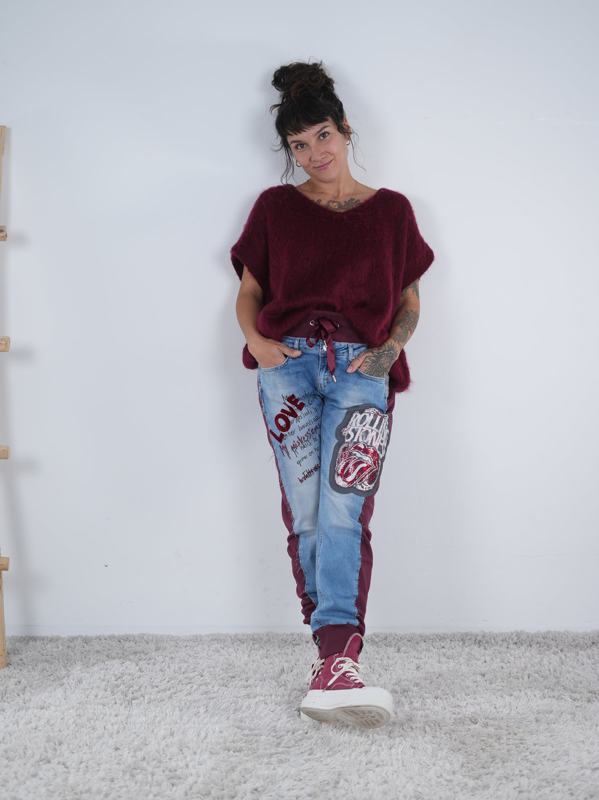 Wide Leg Pants mit Schriftzügen, bordeaux