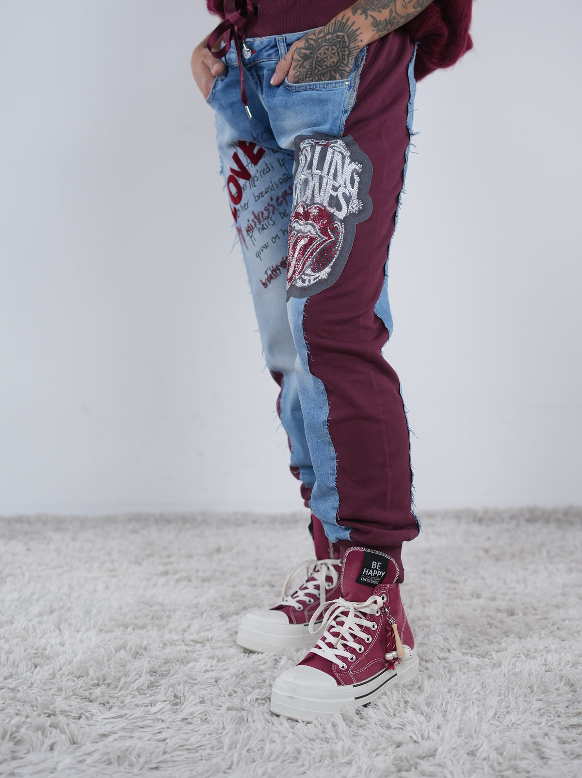 Wide Leg Pants mit Schriftzügen, bordeaux